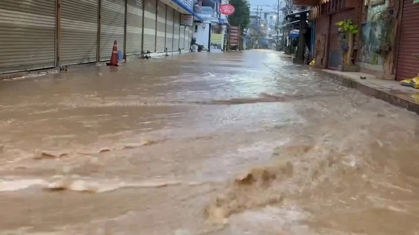 “นายกฯ” ห่วงใยผู้ประสบอุทกภัย 11 จังหวัด กำชับหน่วยงานเร่งติดตามช่วยเหลือ