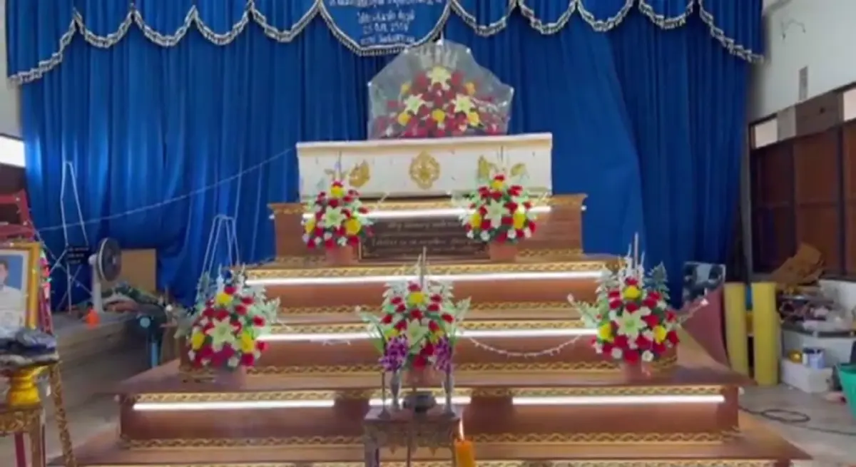 ตำรวจปทุมธานี จับแล้ว  2 มือปืนยิงคู่อริเด็ก15 ปีเสียชีวิตคาถนน อายุแค่ 14 ปีเท่านั้น