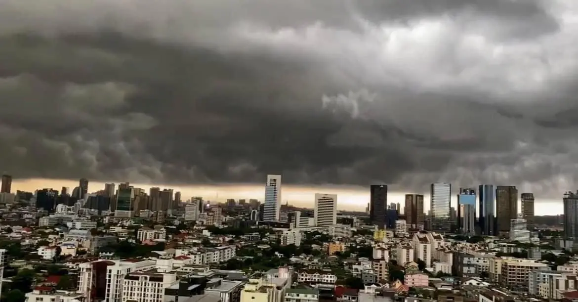 อุตุฯ แจง กลุ่มเมฆฝนดำทะมึนปกคลุมกทม.-ปริมณฑล เมื่อช่วงเช้า