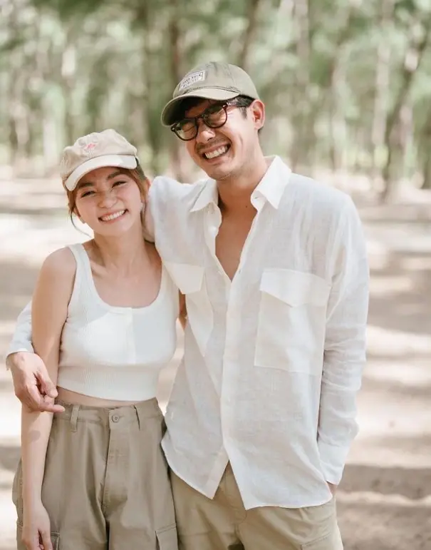 คนบันเทิงแห่ยินดี “วิกกี้” ท้องแล้ว “แม่เวียร์” โผล่คอมเมนต์เฉลยเพศหลาน