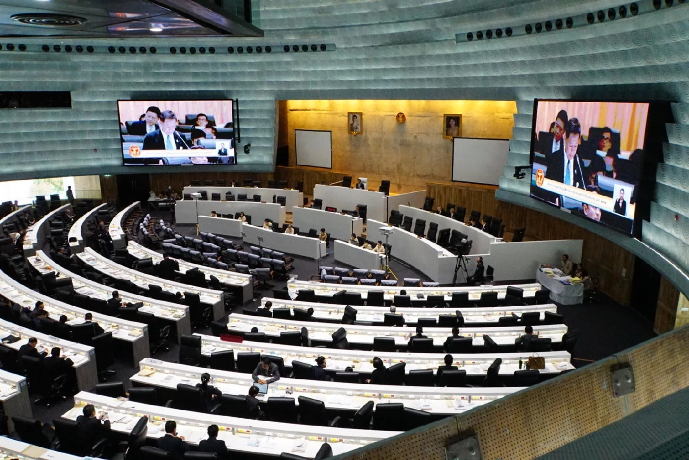วุฒิสภาไฟเขียว “นารี ตัณฑเสถียร” ขึ้น อสส.หญิงคนแรกของประเทศ