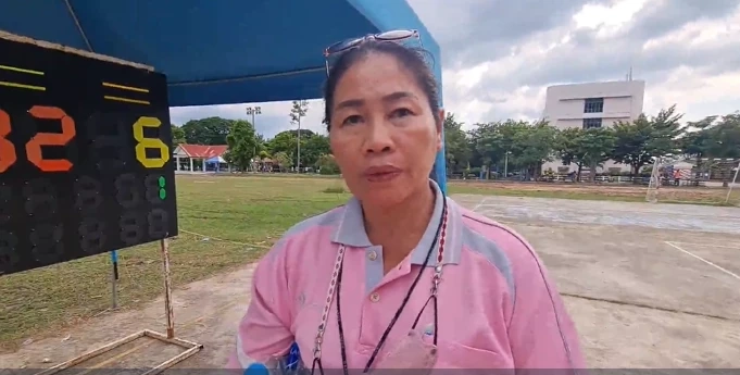 นางพรชนก มาพรศรี อายุ 56 ปี ครูที่อยู่ในเหตุการณ์