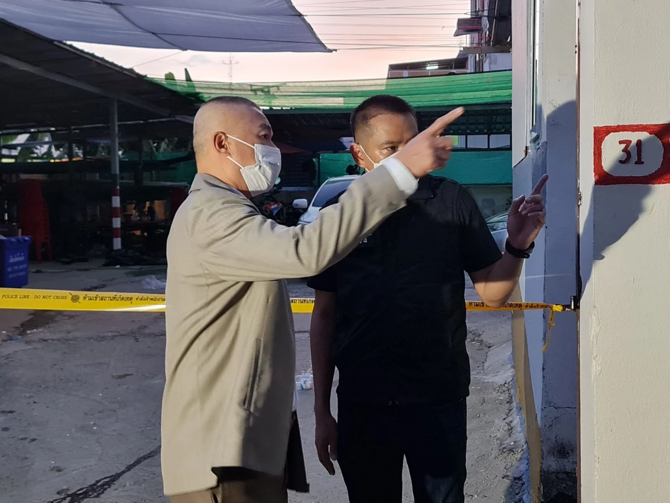 บุกยิงถล่มงานแต่งกลางกรุง ดับ 1 คาดปมขัดแย้งสถาบันดัง