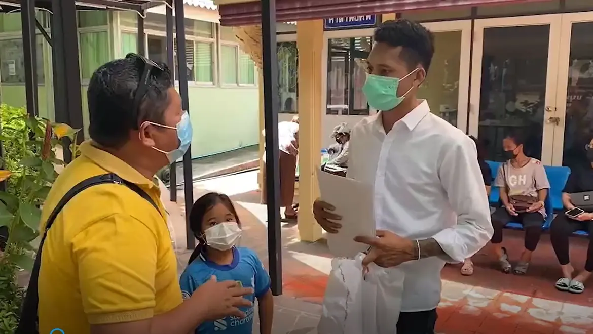 นายชโรธร อุ่นจันทร์ สามีของน้องปลา