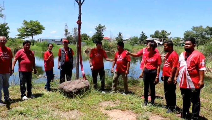 ครอบครัว พท. โคราช รวมพลจุดประทัด 888 ดอก ขับไล่ “ประยุทธ์ ออกไป”