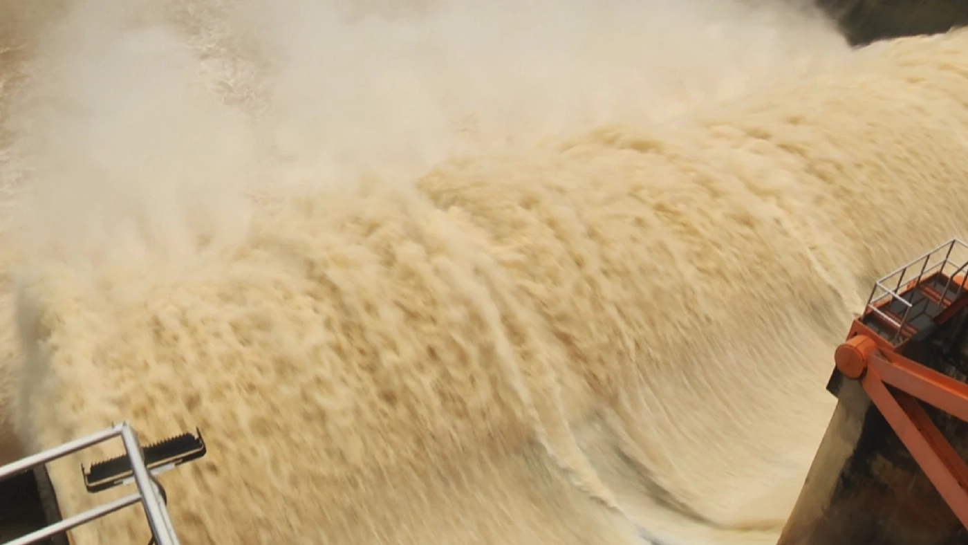 เขื่อนยังคงระบายน้ำต่อเนื่อง