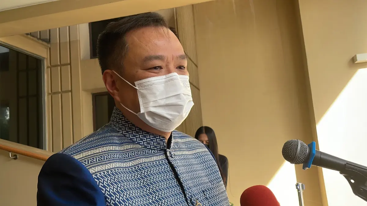 "อนุทิน" ยัน "นายกฯ-ครม."ยังทำหน้าที่ต่อ แม้ถูกยื่นตีความ "8 ปี นายก"
