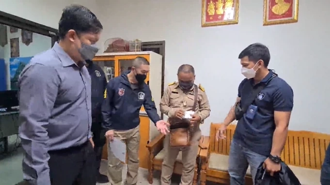 งามหน้า จับนายกเทศมนตรีตำบลคำน้ำแซบ เรียกเงินแลกค่าลายเซ็นเช็คผู้รับเหมา