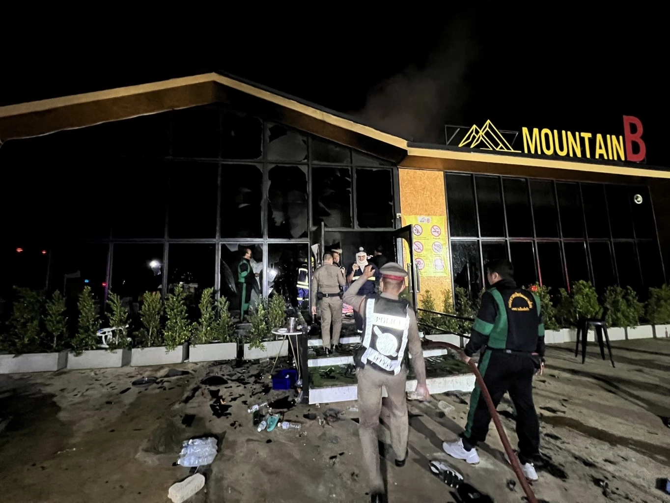 สุดเศร้า เหยื่อเมาท์เทน บีผับ เสียชีวิตรายที่ 21 อีก 7 คน ต้องใส่ท่อช่วยหายใจ