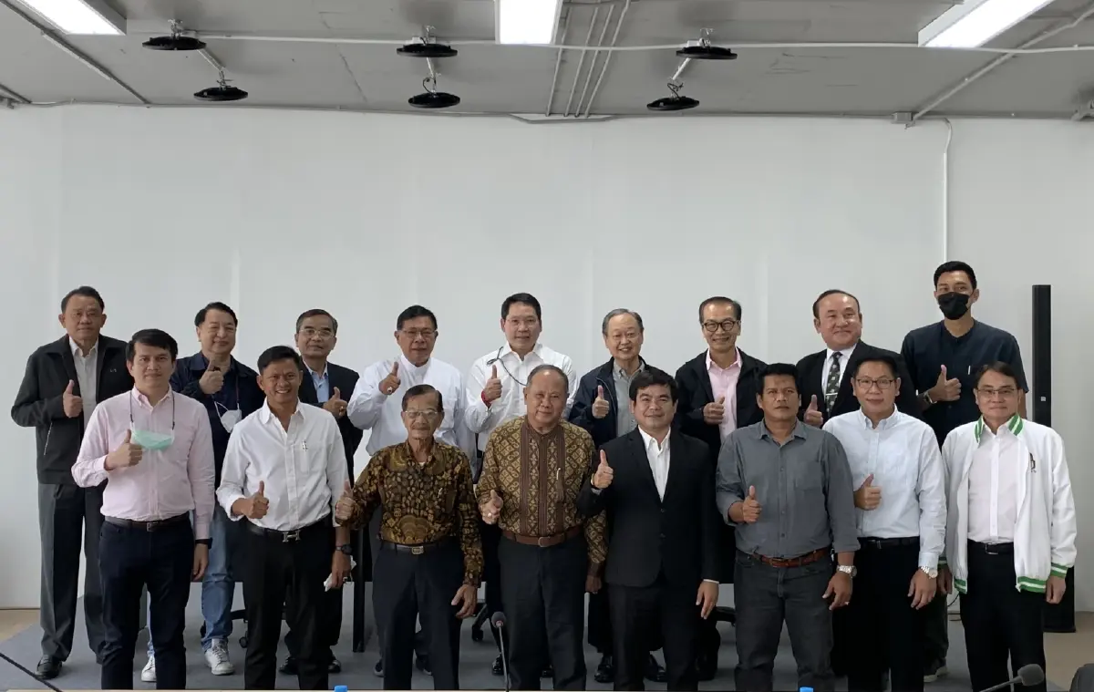 รวมรุ่นลายคราม “สมัย เจริญช่าง”ยกทีมกทม.กว่า 10 คนร่วมงาน“สร้างอนาคตไทย”