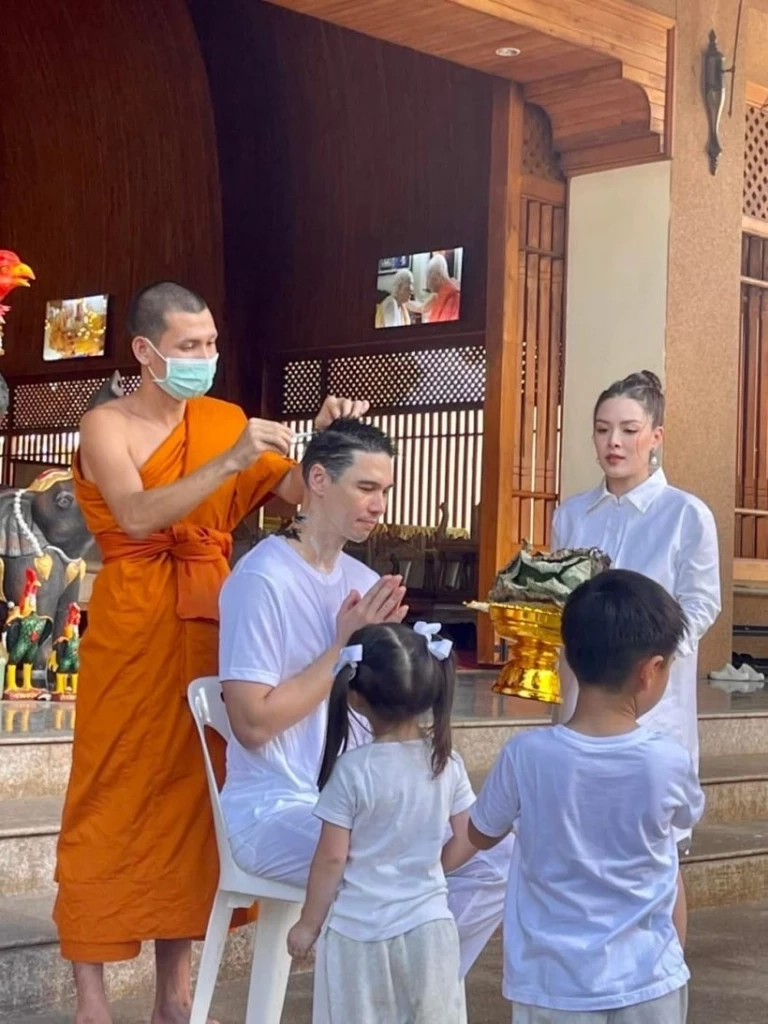 อนุโมทนาบุญ "แมทธิว ดีน" เข้าพิธีปลงผมเตรียมบวช วัดดังเชียงใหม่