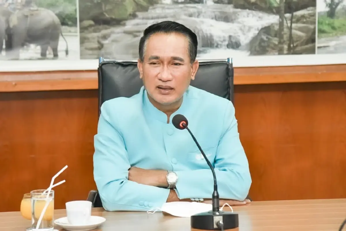 นายสัตวแพทย์สรวิศ  ธานีโต อธิบดีกรมปศุสัตว์ 