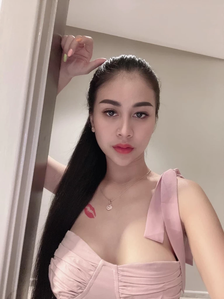 “ออย รอยจูบ” เปิดใจกับ “นารา เครปกะเทย” ปมอาชีพนักเต้น ยันเดินหน้าทำเพื่อลูก