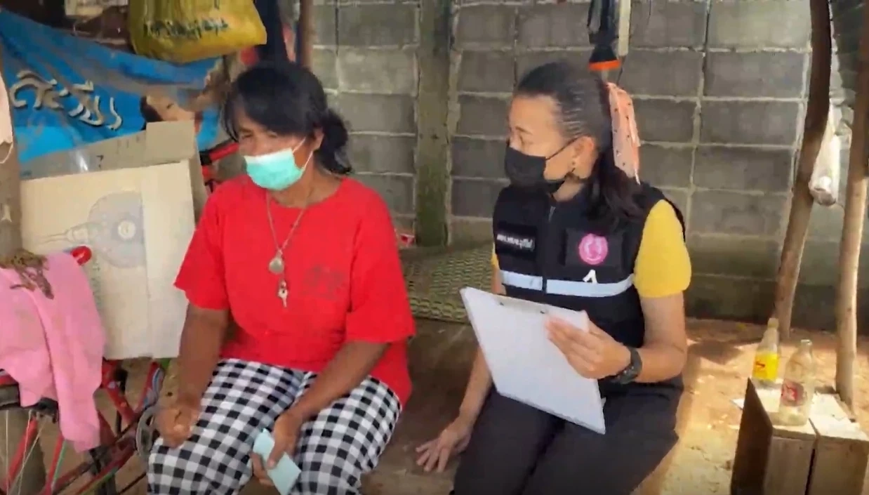 สะเทือนใจซ้ำ เด็ก 11 ปีโดนล่ามโซ่ -  เคยถูกขืนใจ แต่คนร้ายได้แค่ใบเตือน