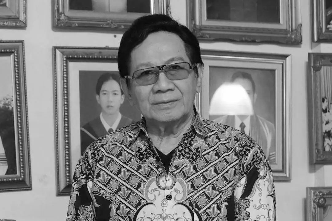 "สมบัติ เมทะนี"
