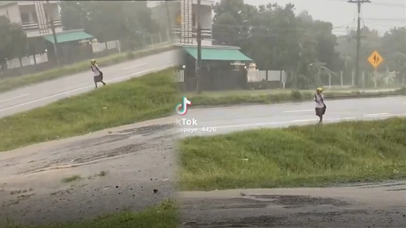 เปิดใจนาทีช่วยหนูน้อย เดินร้องไห้ตากฝนกลับบ้าน ทำการบ้านเสร็จช้า (มีคลิป)