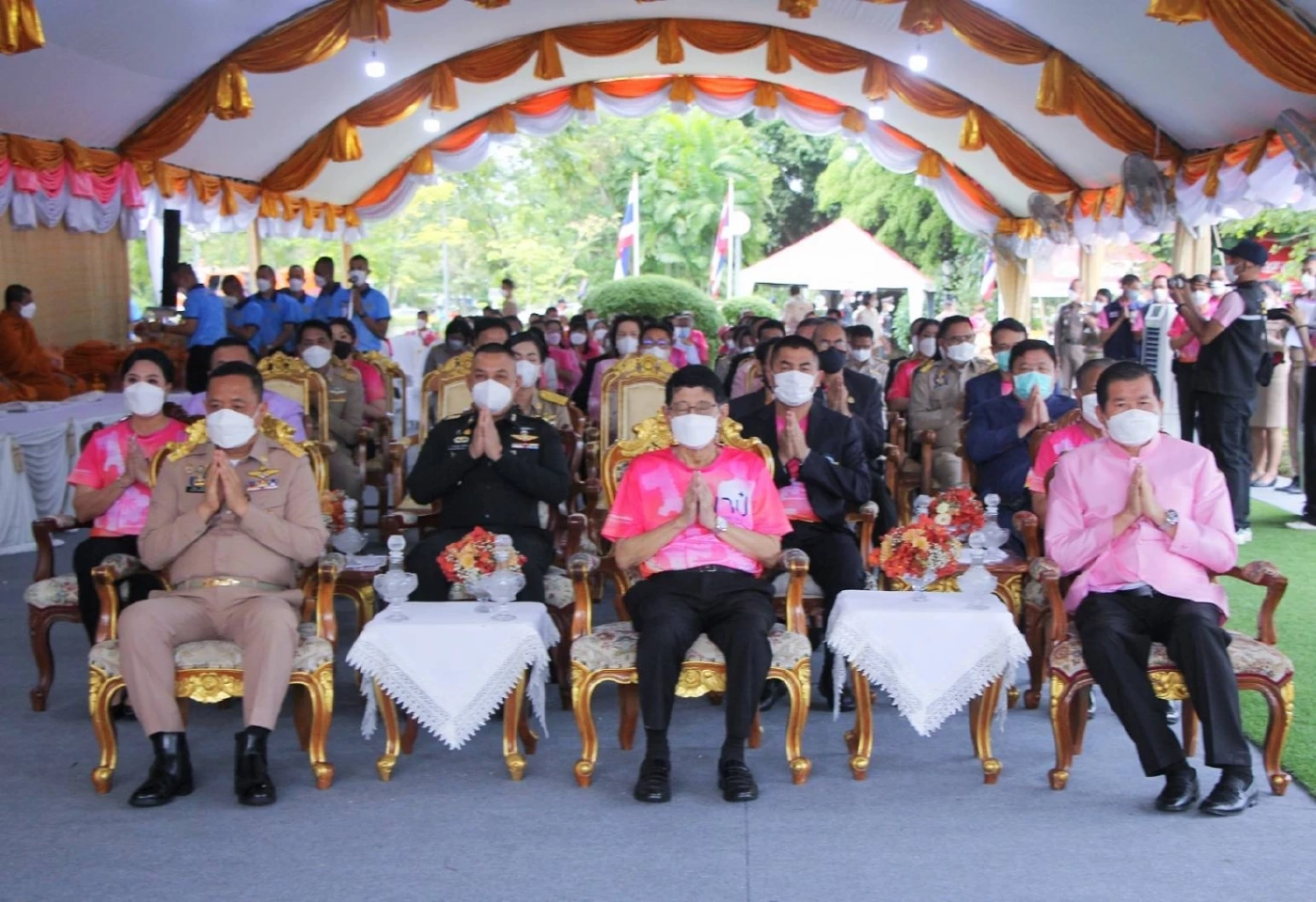 "นิพนธ์"ร่วมกิจกรรม”พาป๋าหลบบ้าน”ประกอบพิธีบรรจุอัฐิป๋าเปรม