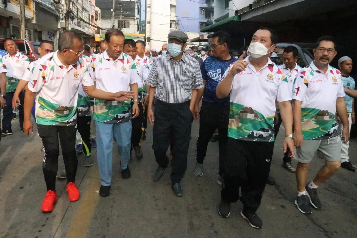 "วันนอร์-ทวี"นำทีม"เดินเพื่อสุขภาพ"พบปะชาวเบตงสุดคึก