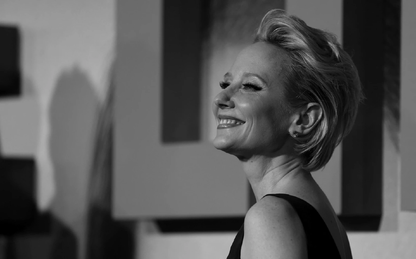 สุดเศร้า "แอนน์ เฮช" ดาราฮอลลีวูดยุค 90s เสียชีวิต ประสบอุบัติเหตุทางรถยนต์