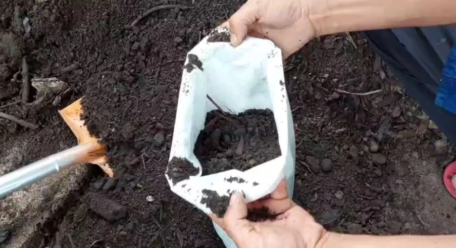 ทน.เชียงใหม่ไอเดียเก๋ดัดแปลงยางรถยนต์ทำโต๊ะ-เก้าอี้แจกโรงเรียน