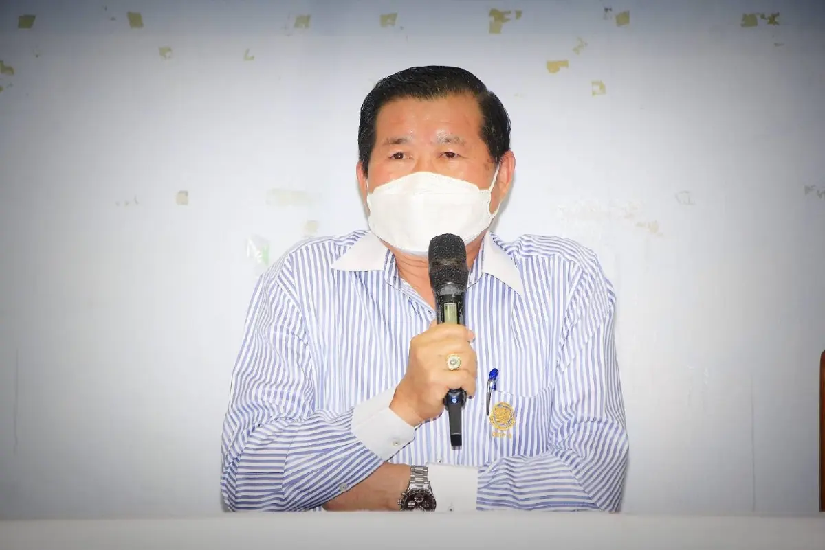 นิพนธ์ บุญญามณี รมช.มหาดไทย ในฐานะรองหัวหน้าพรรคประชาธิปัตย์