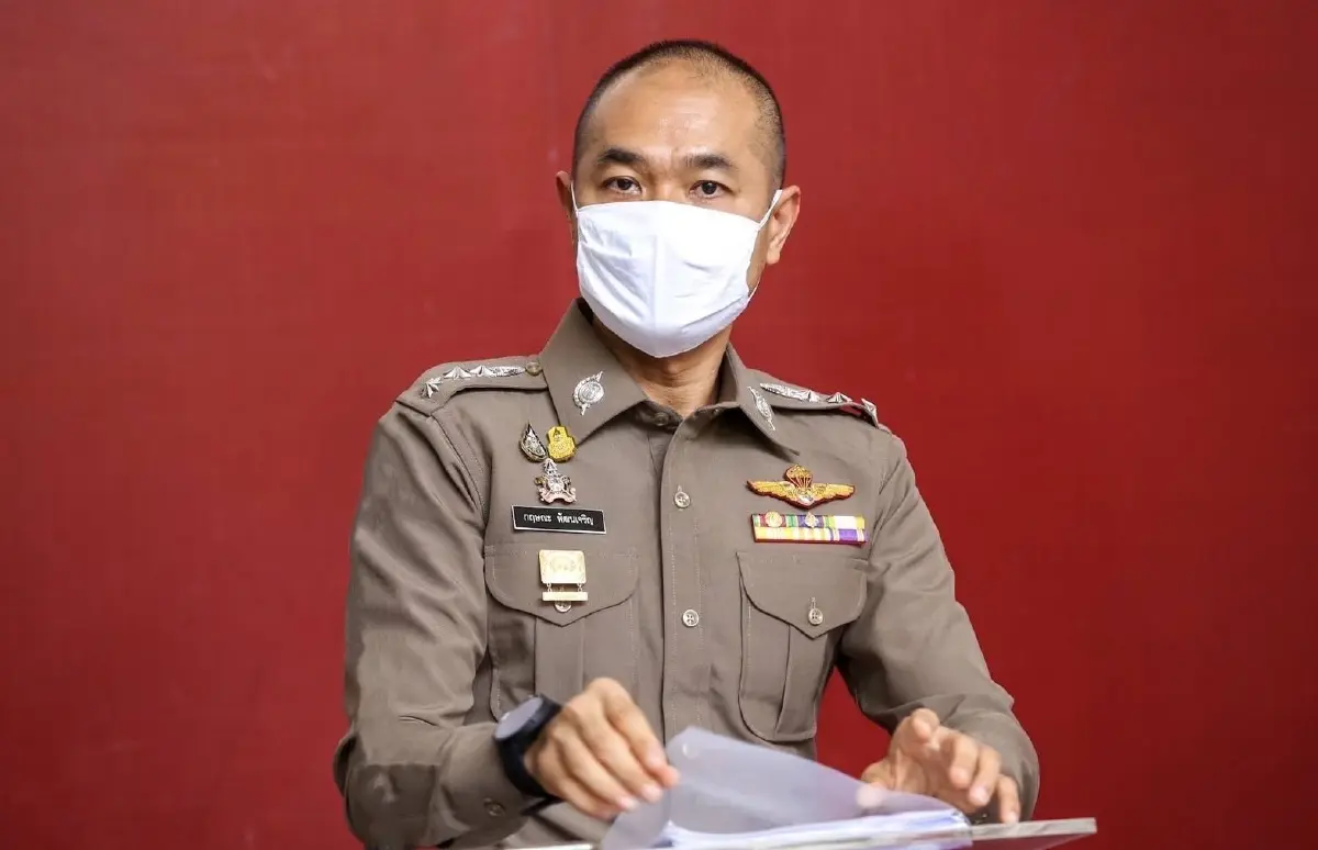 จ่อแจ้งข้อหาเพิ่ม ตร.สันติบาลหญิงทำร้ายทหารหญิง พร้อมเร่งสอบวินัยร้ายแรง
