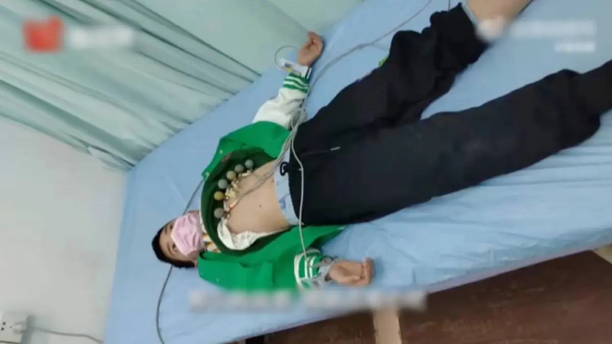 เด็กชายวัย 10 ขวบจีนยอดกตัญญู ยอมเจ็บเพื่อแม่ที่ป่วยเป็นโรคมะเร็ง