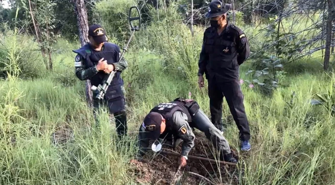 ระเบิดสังหารบึ้มสนั่น "ตาพระยา" วัวชาวบ้านเหยียบขาหน้าขาด