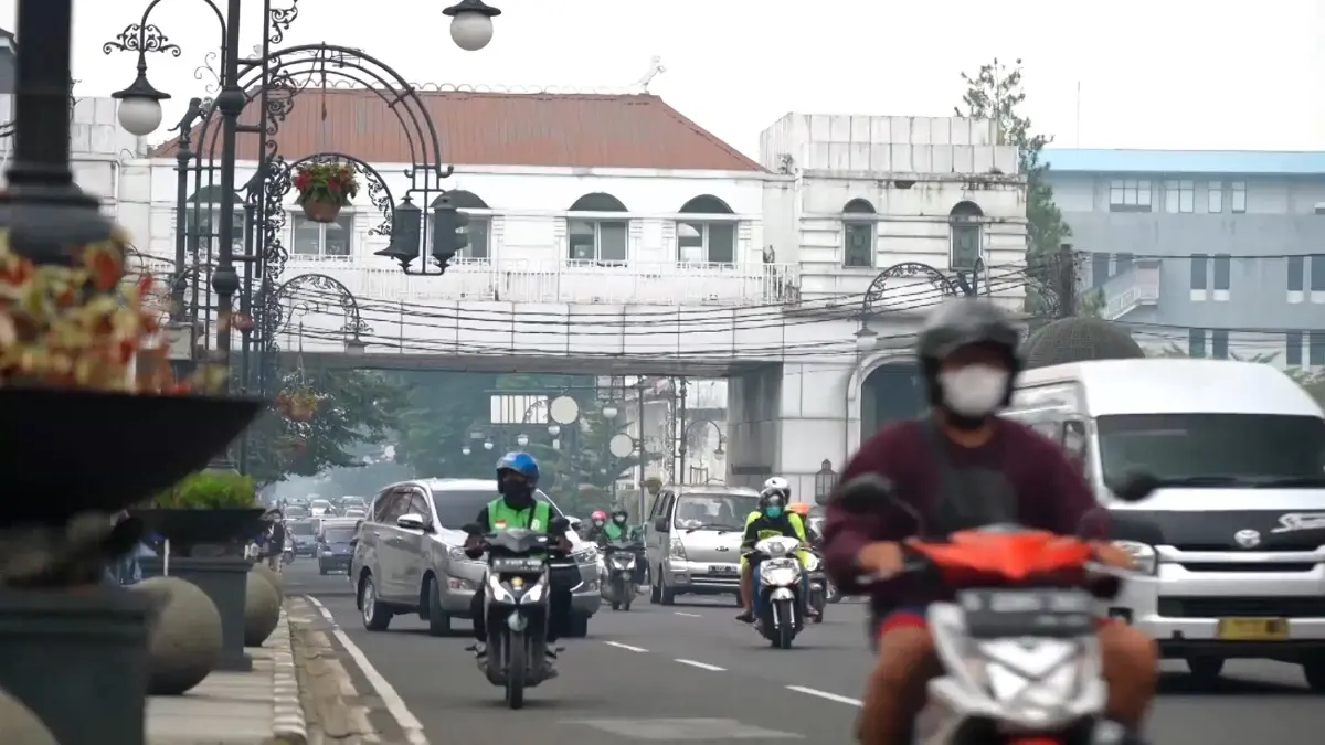 รถไฟความเร็วสูงอินโดนีเซียจะให้บริการปีหน้า (คลิป)