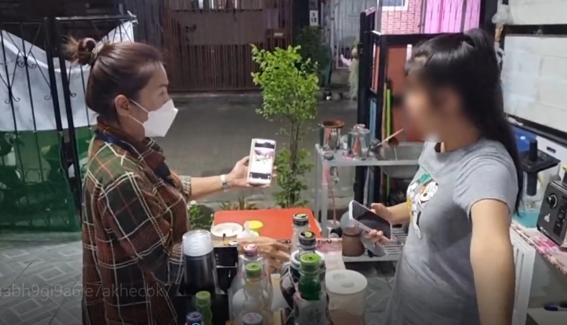 กรี๊ดลั่น “แม่ค้าน้ำปั่น” ผวา “หนุ่มแก้ผ้า” อ้างขอกินน้ำกลางดึก