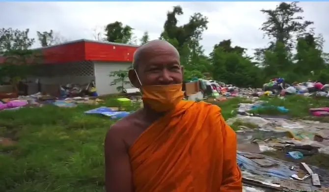 พระครูบรรพต เขมาภิวัฒน์ เจ้าอาวาสวัดเขาแจงแมง