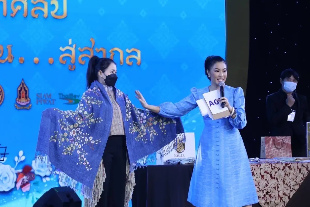 วธ. เผยยอดสั่งซื้อผ้าไทย งาน “ภูษาศิลป์ จากท้องถิ่นสู่สากล” ทะลุเป้า พร้อมเดินหน้าลุยงานจับคู่เจรจา Business Matching งานแสดงสินค้าผลิตภัณฑ์วัฒนธรรมไทย (CPOT)