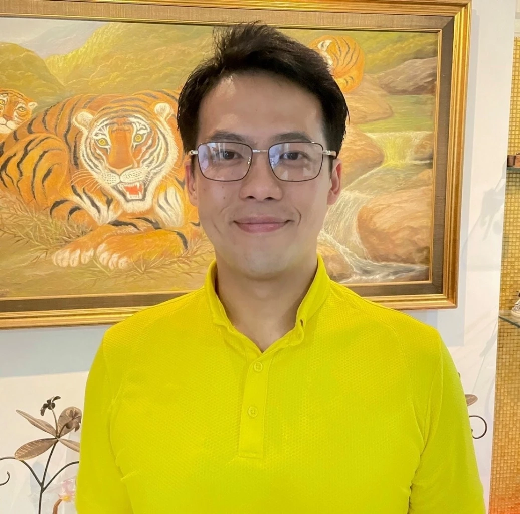 "นายอริย์ธัช  ชาติอาริยะพงศ์" ว่าที่ผู้สมัครส.ส.กทม. พรรคกล้า 