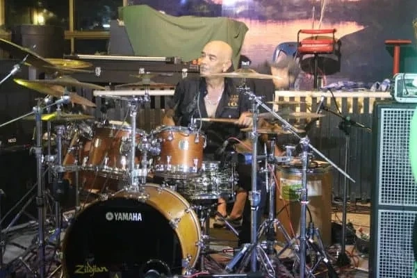 "มัม ลาโคนิคส์" โพสต์เศร้า อาลัยเพื่อนรัก "หรั่ง ลาโคนิคส์"  มือกลองผู้ล่วงลับ