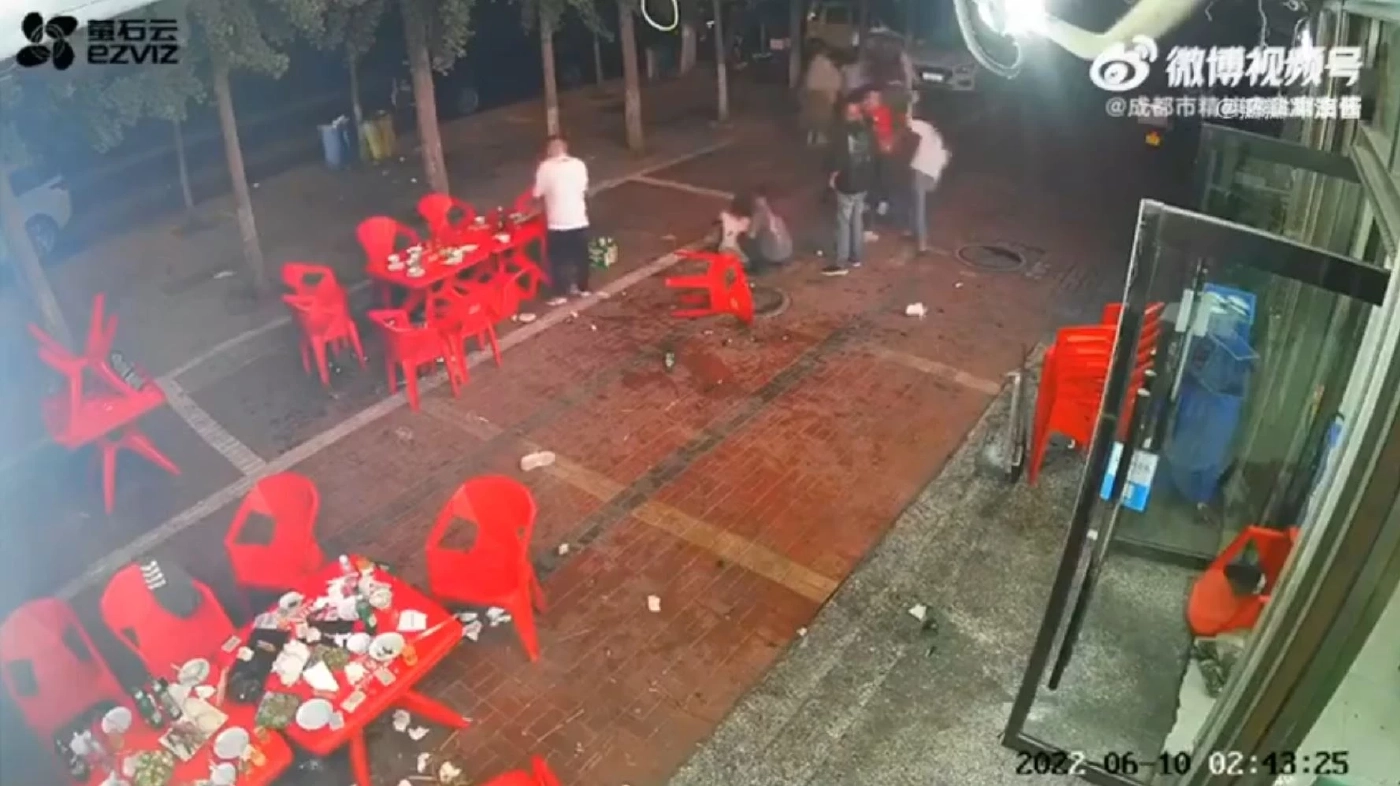 ตั้งข้อหาเพิ่มกระทืบสาวร้านหม้อไฟในถังชาน