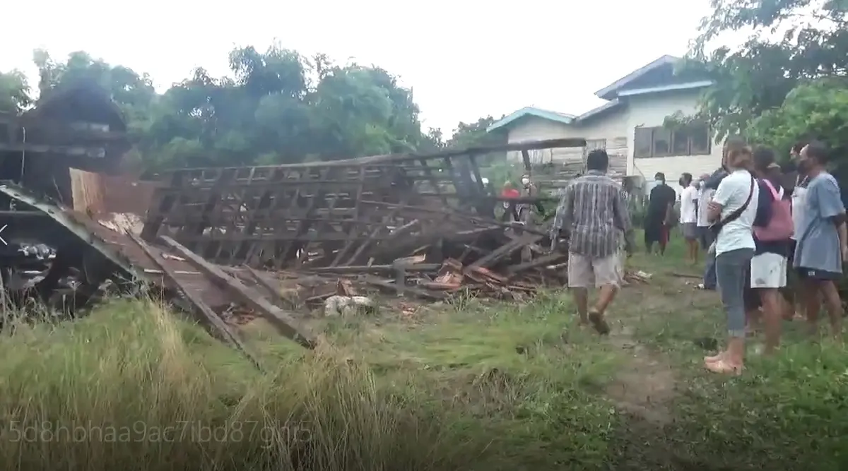 สลด ! ฝนถล่มบ้านเรือนไทยพัง แม่เฒ่าพิการวัย 88 เสียชีวิตในบ้านเพียงลำพัง