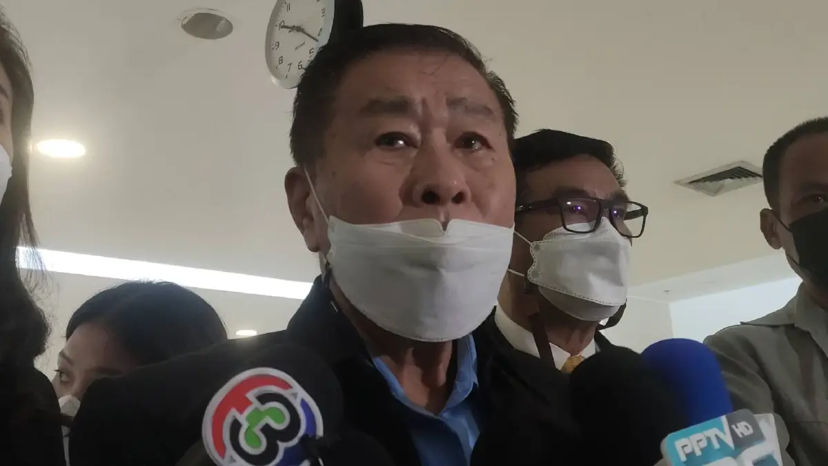 “เสรีพิศุทธ์” ร้อง กกต. ยุบ 7 พรรคเล็ก รับเงินเดือนสนับสนุน จากพรรคใหญ่