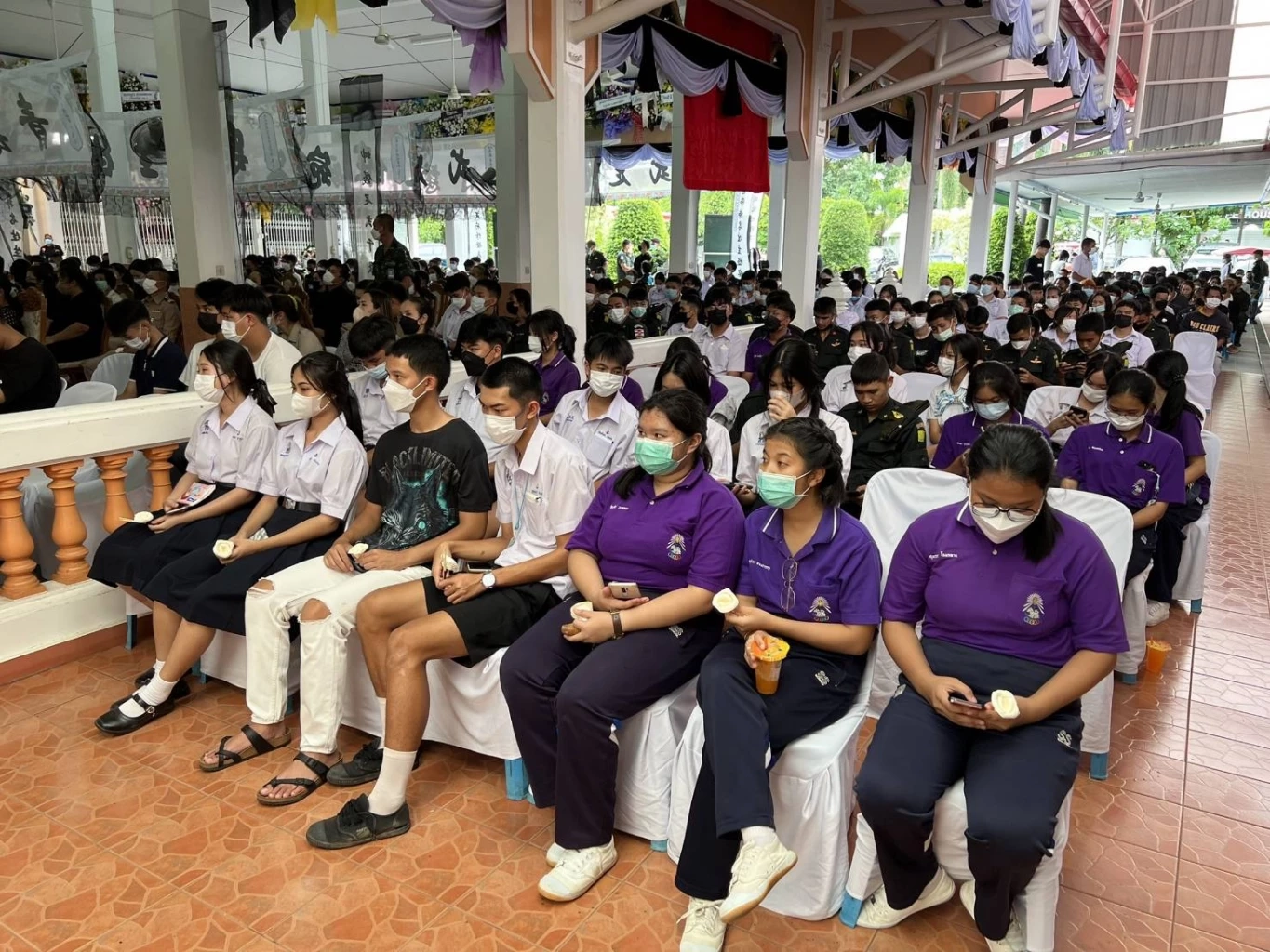 เผาแล้วร่างเหยื่อ Mountain B วัย 17 เพื่อนร้องเพลงส่งครั้งสุดท้าย (มีคลิป)