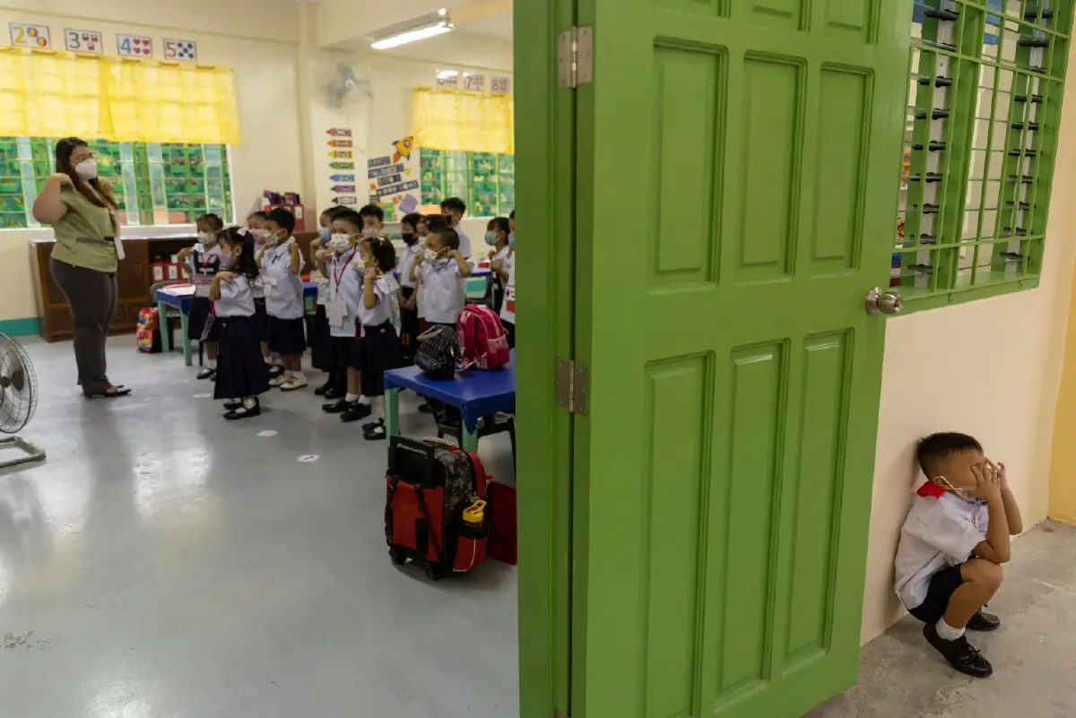 นักเรียนฟิลิปปินส์กลับสู่ห้องเรียนครั้งแรก หลังชัตดาวน์โควิด