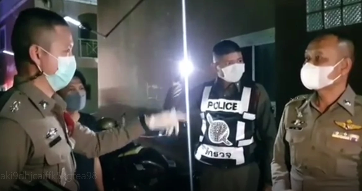 สลด ! พบสาวถูกแทง  จมกองเลือด นอนเสียชีวิตปริศนา