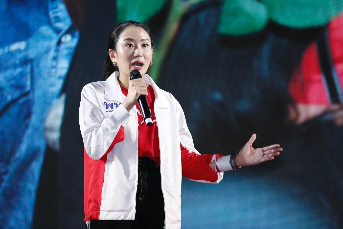 "อุ๊งอิ๊ง" แพทองธาร   ชินวัตร  หัวหน้าครอบครัวเพื่อไทย 