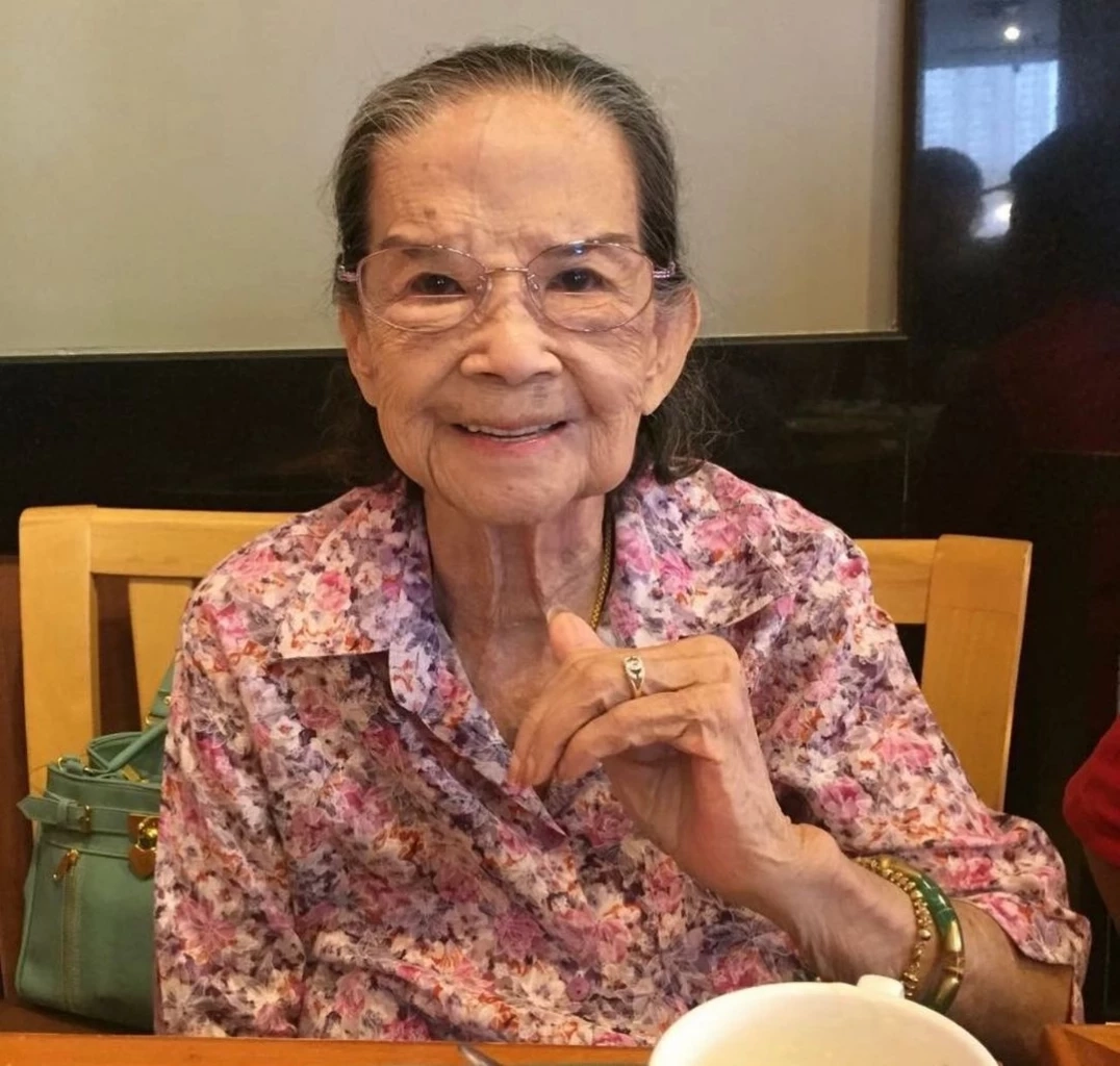 สุดห่วง “คุณยายมารศรี” ศิลปิน 5 แผ่นดิน อายุ 101 ปี  ป่วยโควิดอาการแทรกซ้อน