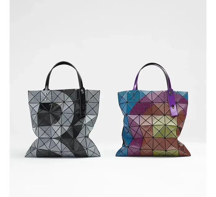  กระเป๋า Bao Bao อันโด่งดัง (Credit: isseymiyake.com)