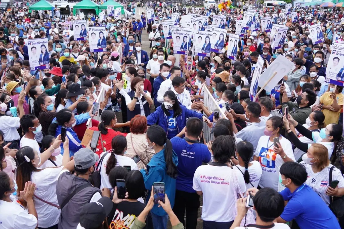 "คุณหญิงหน่อย"เปิดตัวผู้สมัครส.ส.อุดร 7 เขตประกาศแก้จนใน 3 ปี