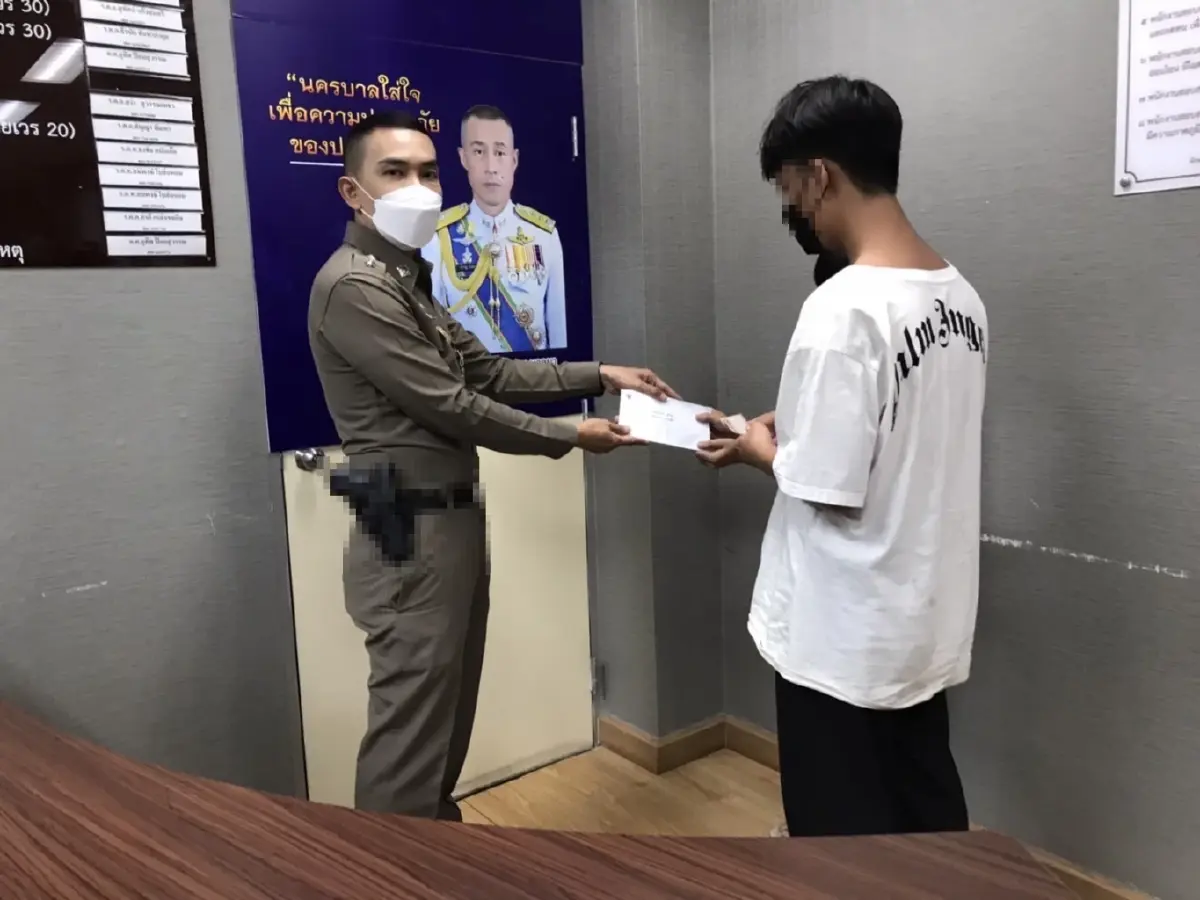 รวบวินเถื่อนรีดทรัพย์ 2 เด็กขนส่งหมอชิต