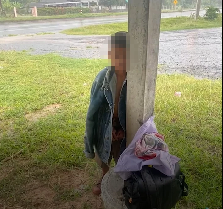 เปิดใจนาทีช่วยหนูน้อย เดินร้องไห้ตากฝนกลับบ้าน ทำการบ้านเสร็จช้า (มีคลิป)