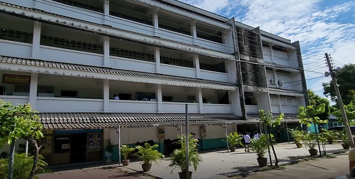 ตั้งคกก.สอบ ครูลงโทษลุกนั่ง 200 ครั้ง  - แม่เด็กยังไม่พอใจค่าเยียวยา 3 หมื่น