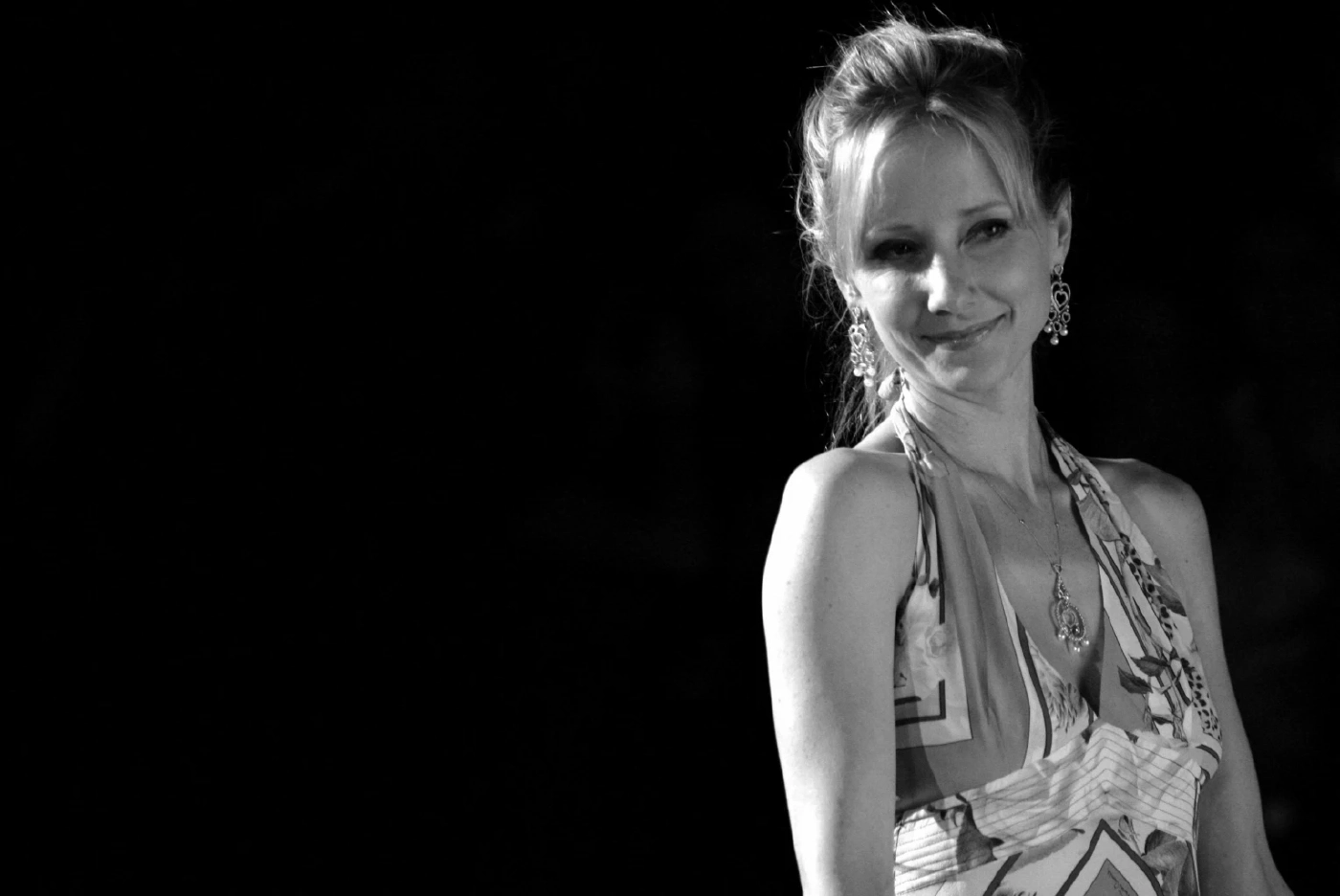 สุดเศร้า "แอนน์ เฮช" ดาราฮอลลีวูดยุค 90s เสียชีวิต ประสบอุบัติเหตุทางรถยนต์