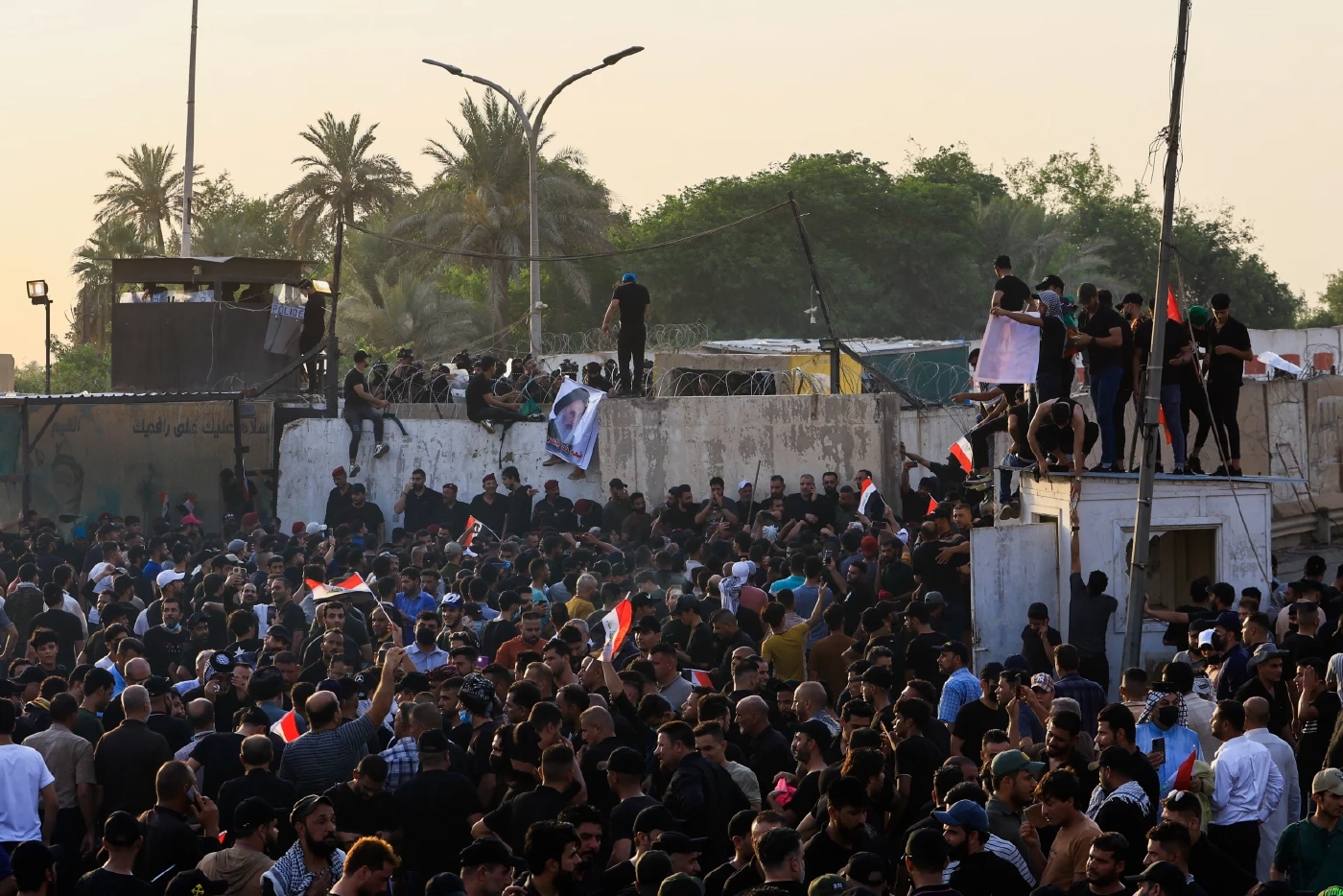 อิรักตึงเครียดสองม็อบประจัญหน้าใกล้รัฐสภา