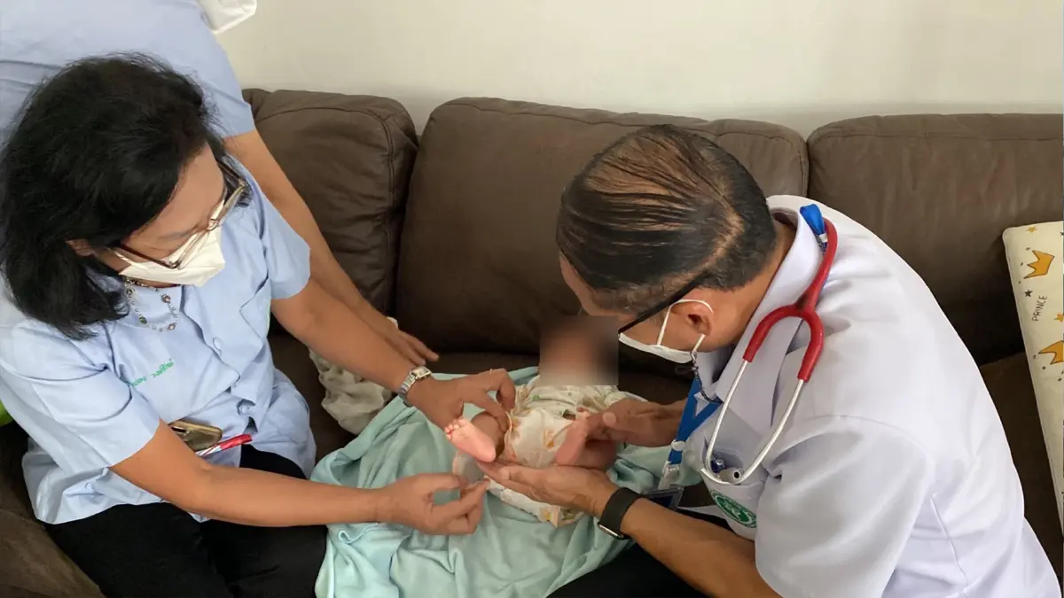 สามียกเขย่าลูกน้อยวัย 24 วัน ทำให้ภรรยาถ่ายคลิปเพื่อขอความช่วยเหลือ